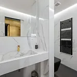 Terrazza Colombo - White And Gold 公寓 *