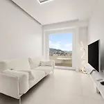 Terrazza Colombo - White And Gold 公寓
