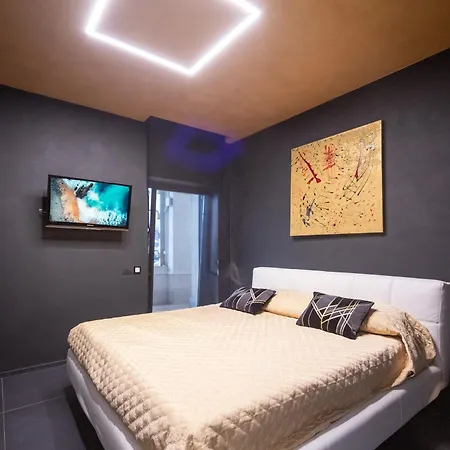 Terrazza Colombo - White And Gold * Genua