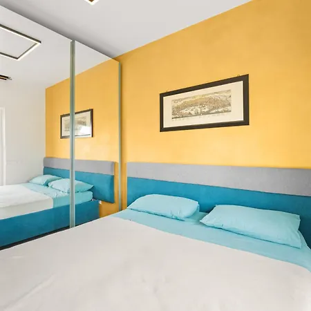 公寓 Terrazza Colombo - White And Gold 热那亚
