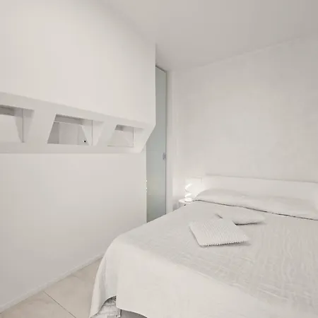 شقة Terrazza Colombo - White And Gold جنوة