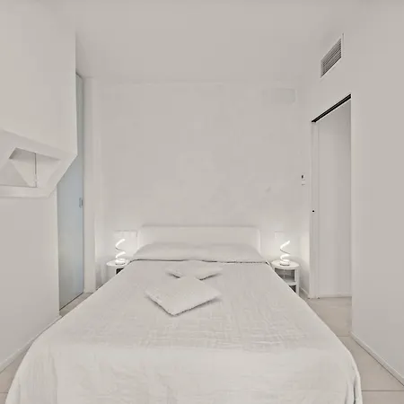 Terrazza Colombo - White And Gold *