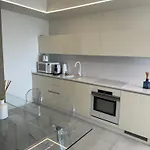 Terrazza Colombo - White And Gold Апартаменты